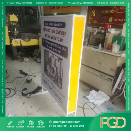 Hộp Đèn Bạt Chân Đứng 2 Mặt Cho Lớp Học Thêm Quảng Cáo Hiệu Quả Chỉ Từ Một Sản Phẩm thumb