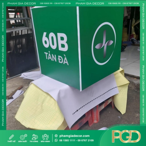 làm bảng hiệu hộp đèn giá rẻ thumb