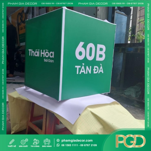 làm bảng hiệu hộp đèn giá rẻ thumb