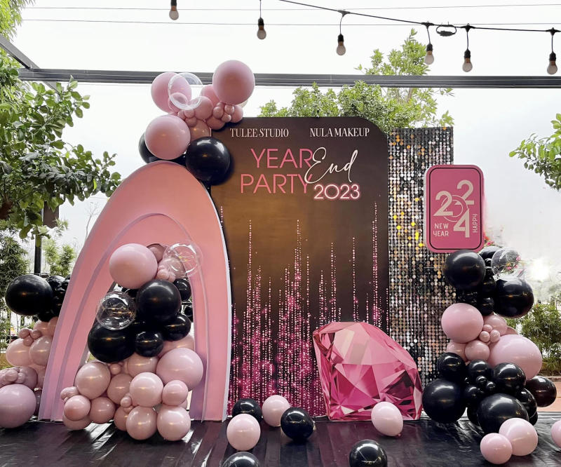 thi công backdrop giá rẻ