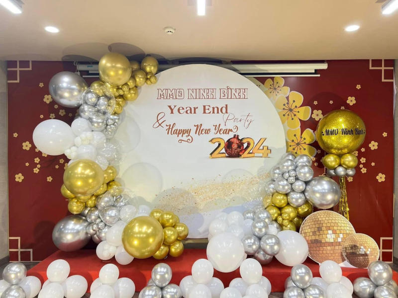 thi công backdrop tiệc cuối năm giá rẻ