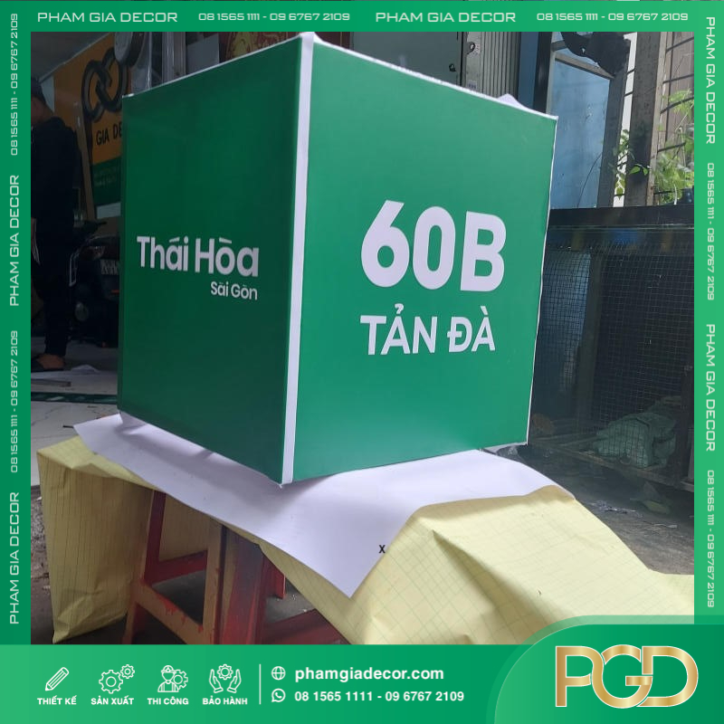 làm bảng hiệu hộp đèn giá rẻ