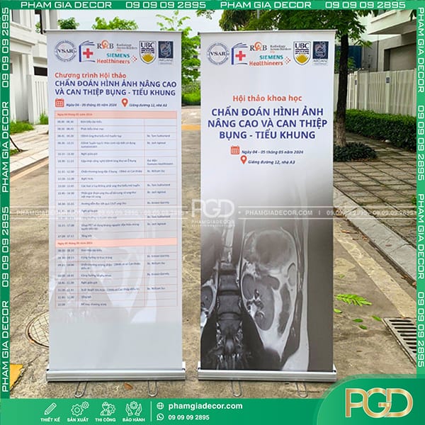Standee cuốn gọn nhẹ, tiện lợi cho sự kiện và quảng cáo