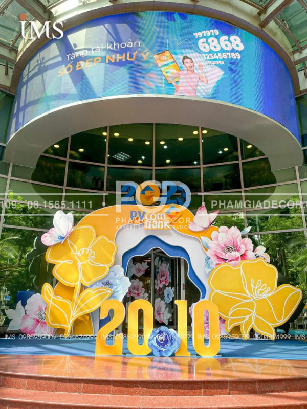 làm backdrop sân khấu lễ hội