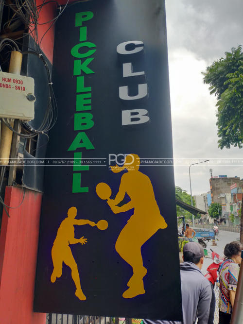 thi-cong-bang-hieu-quan-phu-nhuan-1