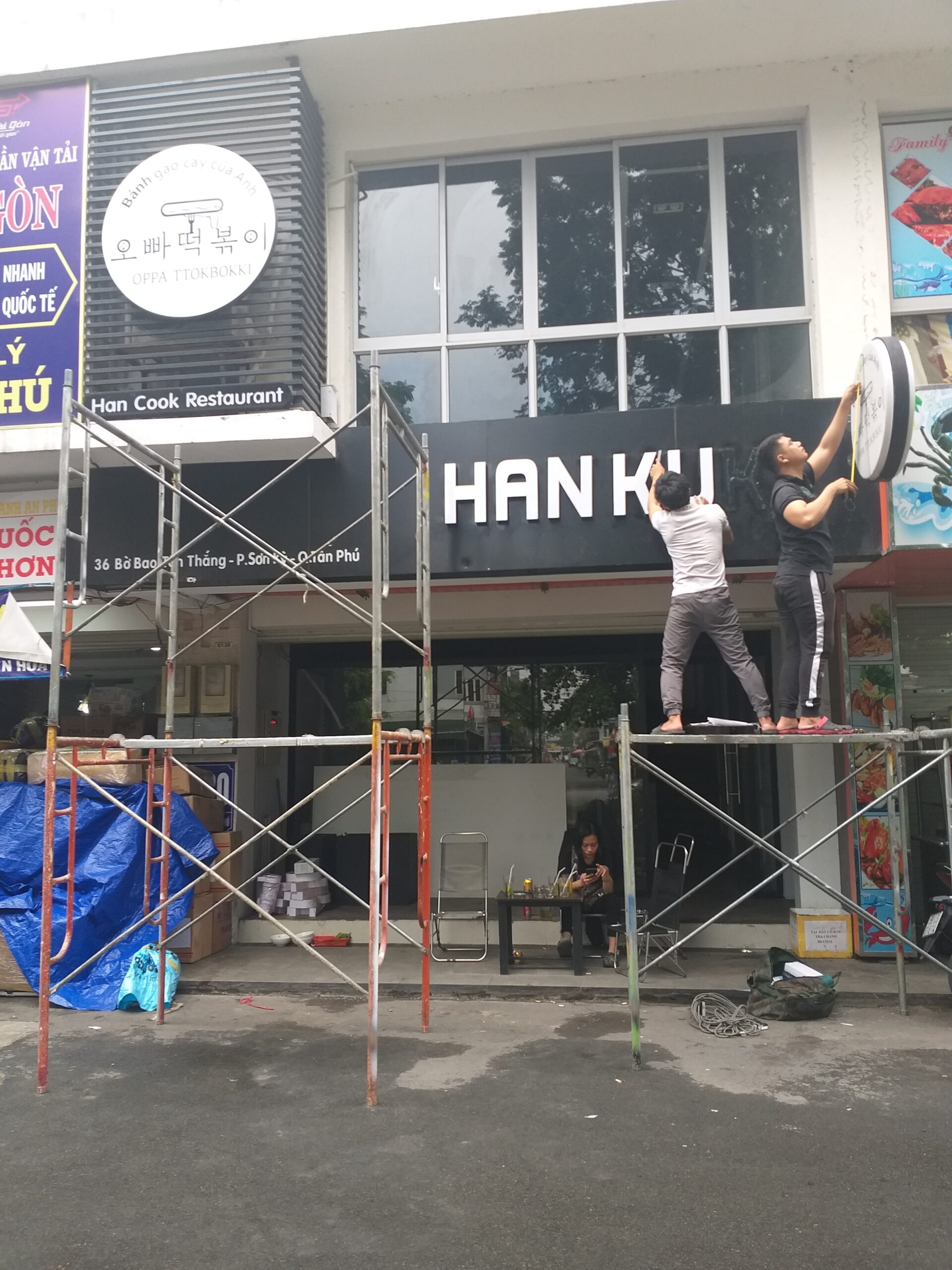 bang hieu quang cao gia re quan tan phu