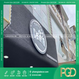 bảng hiệu cemboard sơn gai