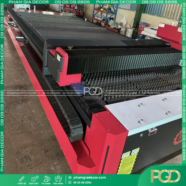 kỹ thuật làm bảng hiệu mới tái chế vật tư
