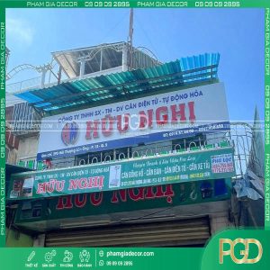 làm bảng hiệu alu chữ nổi mica hông formex