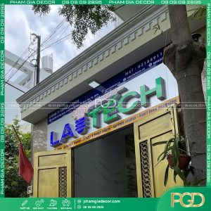 làm bảng hiệu alu mặt tiền công ty