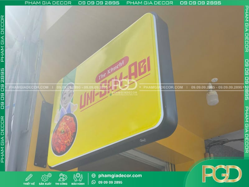 hộp đèn mica chữ nhật in uv