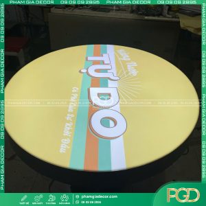 hộp đèn mica in uv hút nổi