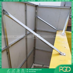 làm bảng hiệu alu khung sắt tiệm bánh mì hân linh