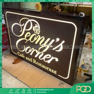 làm hộp đèn alu khoét lọng ốp mica