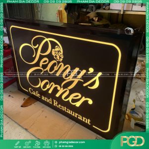 làm hộp đèn alu ốp mica nhà hàng