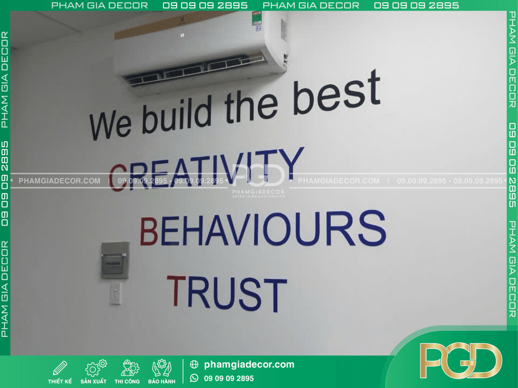 Bảng hiệu đẹp minimalist bố cục rõ ràng