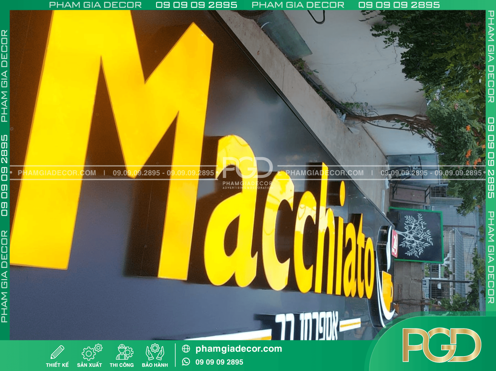 Hệ thống bảng hiệu nền đen chữ vàng đồng bộ tăng nhận diện thương hiệu.