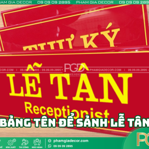 Chất liệu mica khi làm bảng tên để sảnh lễ tân