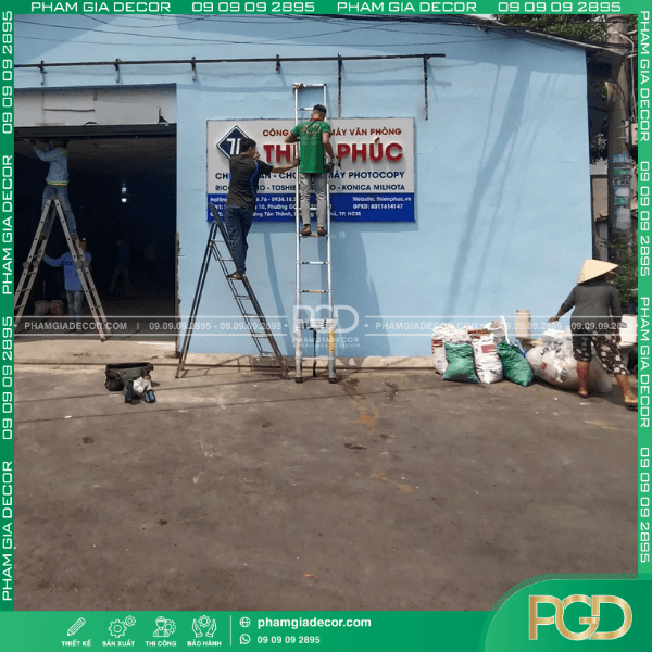 thi công bảng hiệu alu chữ nổi giá rẻ