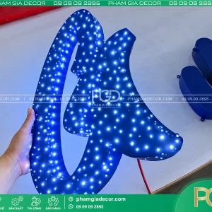 Gia công chữ nổi đục lỗ 6 chu noi duc lo 1