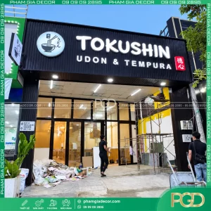 Làm bảng hiệu trọn gói quán mì Tokushin 9 lam bang hieu tron goi tokushin 11